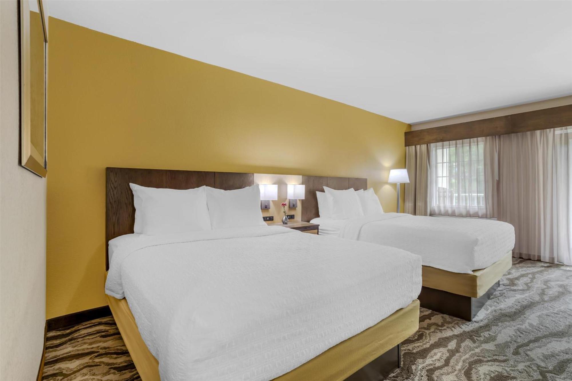 Best Western Plus River Escape Sylva / Dillsboro Exterior photo