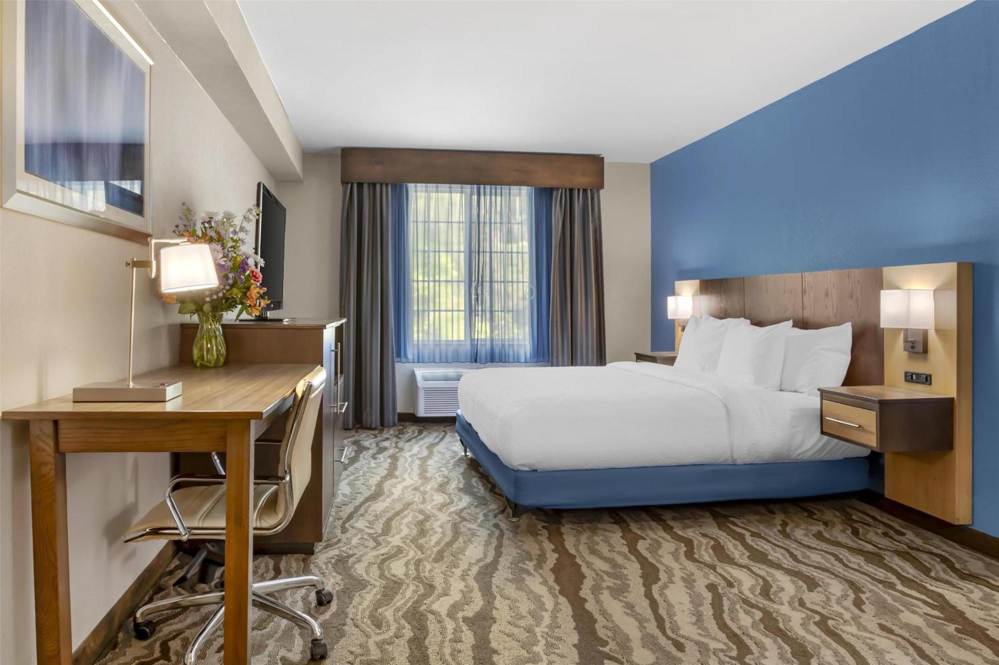 Best Western Plus River Escape Sylva / Dillsboro Exterior photo