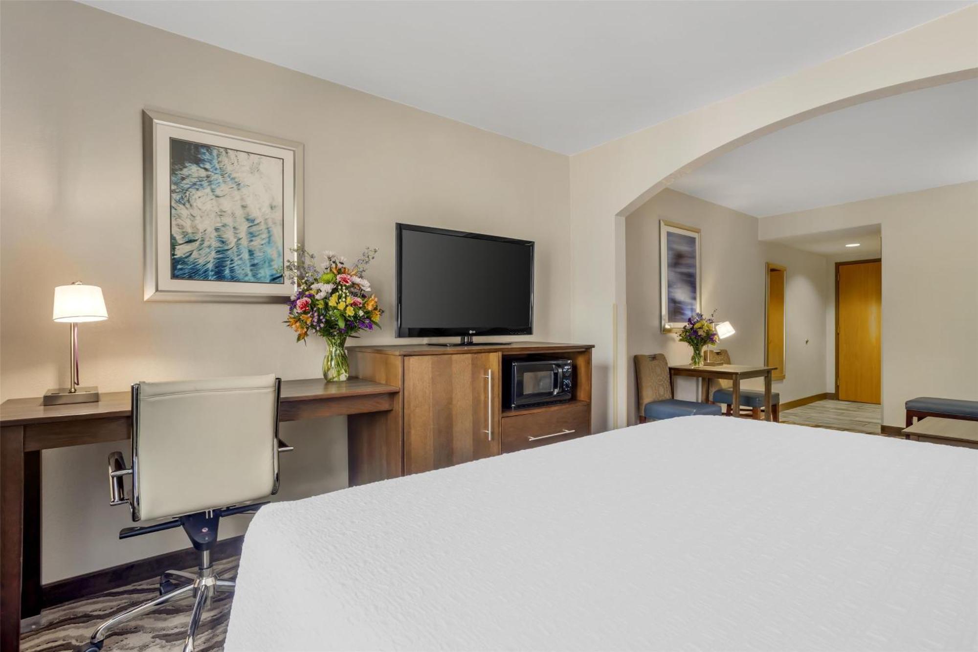 Best Western Plus River Escape Sylva / Dillsboro Exterior photo