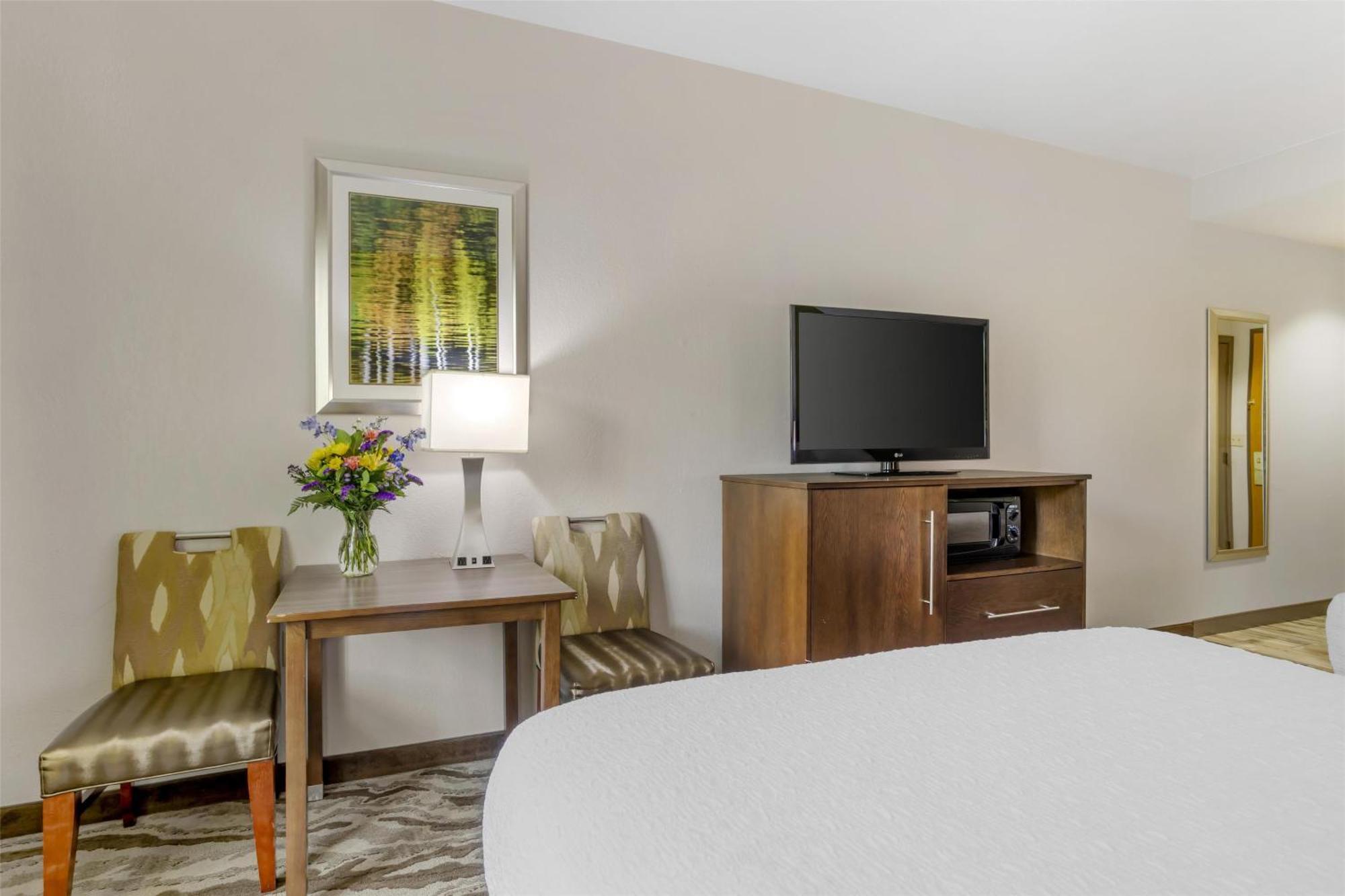 Best Western Plus River Escape Sylva / Dillsboro Exterior photo