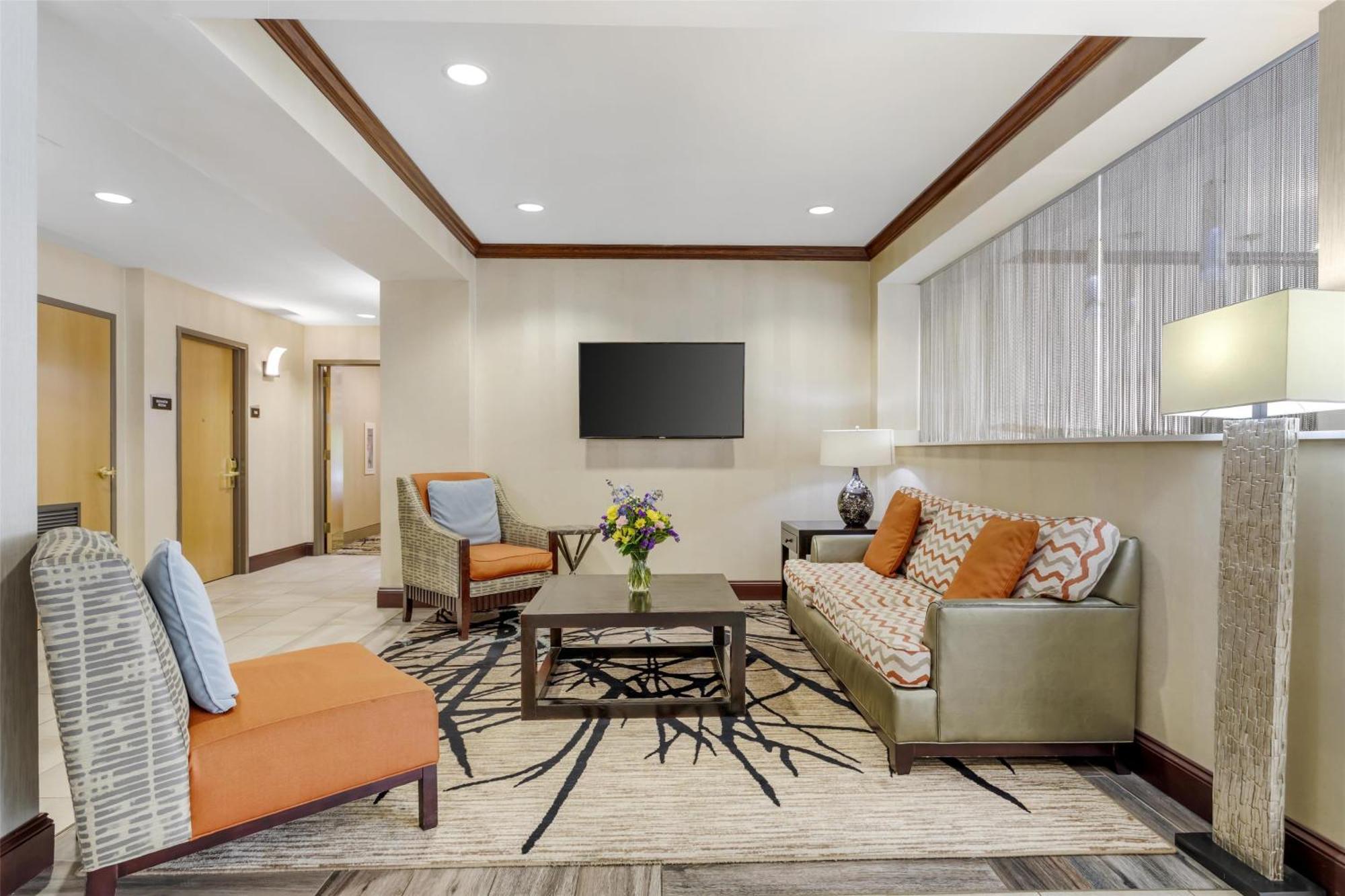 Best Western Plus River Escape Sylva / Dillsboro Exterior photo