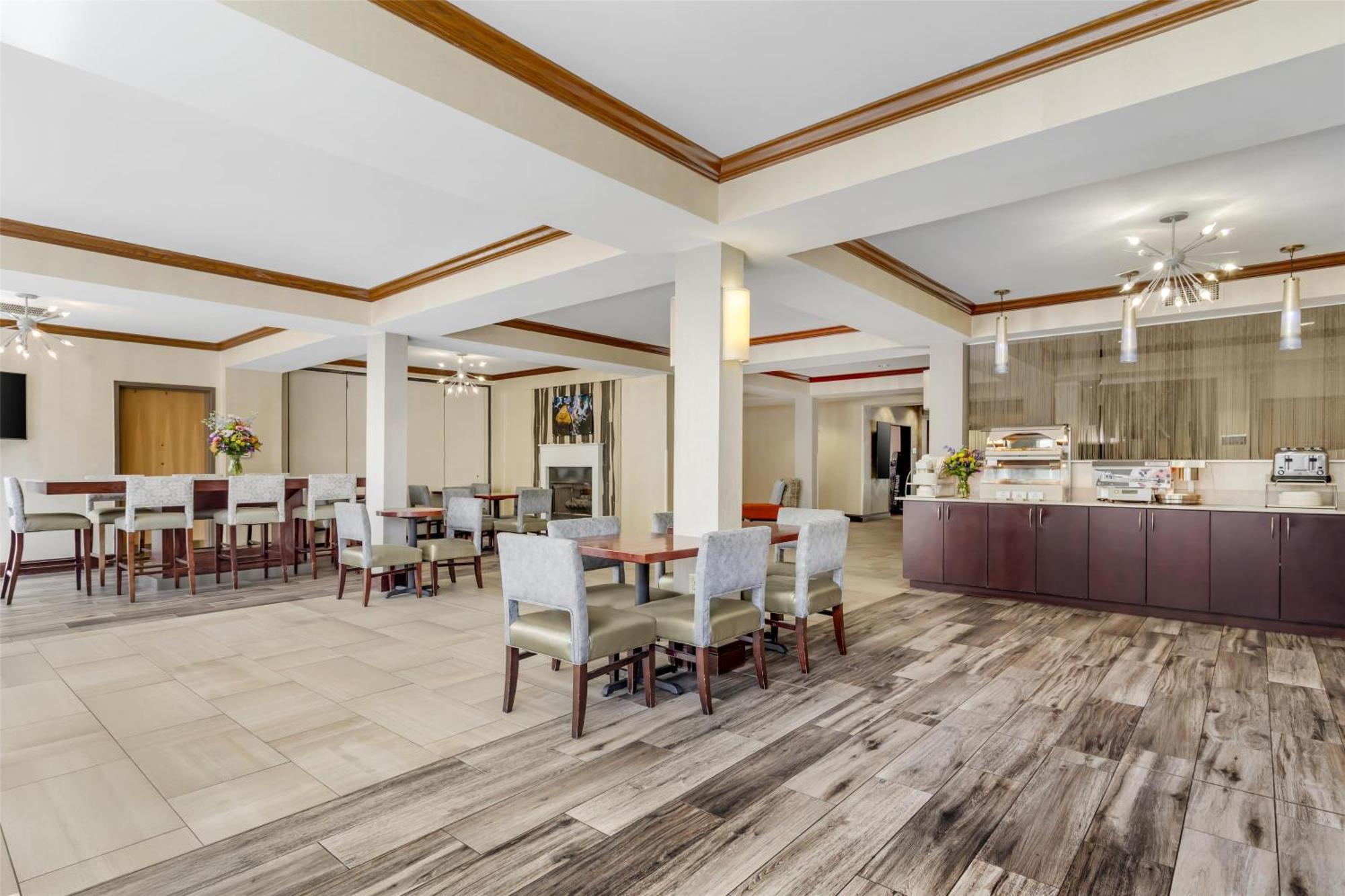 Best Western Plus River Escape Sylva / Dillsboro Exterior photo